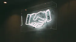 handshakecropped777