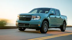 Ford-Maverick_Hybrid_XLT_03