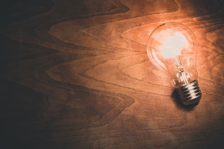 1673017690986 Lightbulb1246043 777