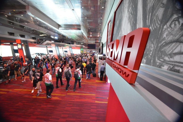 rsz_sema-show-2016-show-floor-27