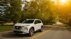 2021-Nissan-Rogue_White-13-source-1
