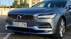 volvo-2396040_1920-1