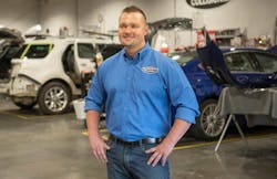 FB_AwardsTopical_ShopWorker_0919 FB_AwardsTopical_ShopWorker_0919