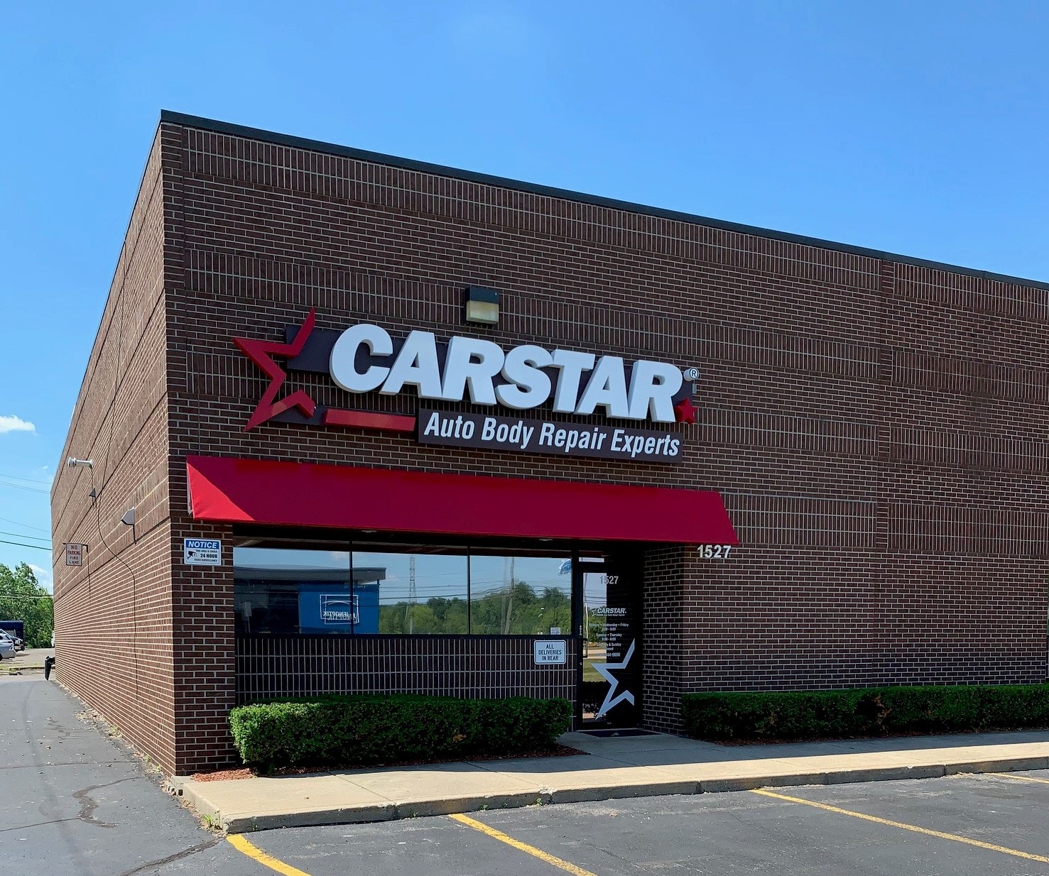 CARSTAR-Hamlin-Collision-Exterior-Store-Front