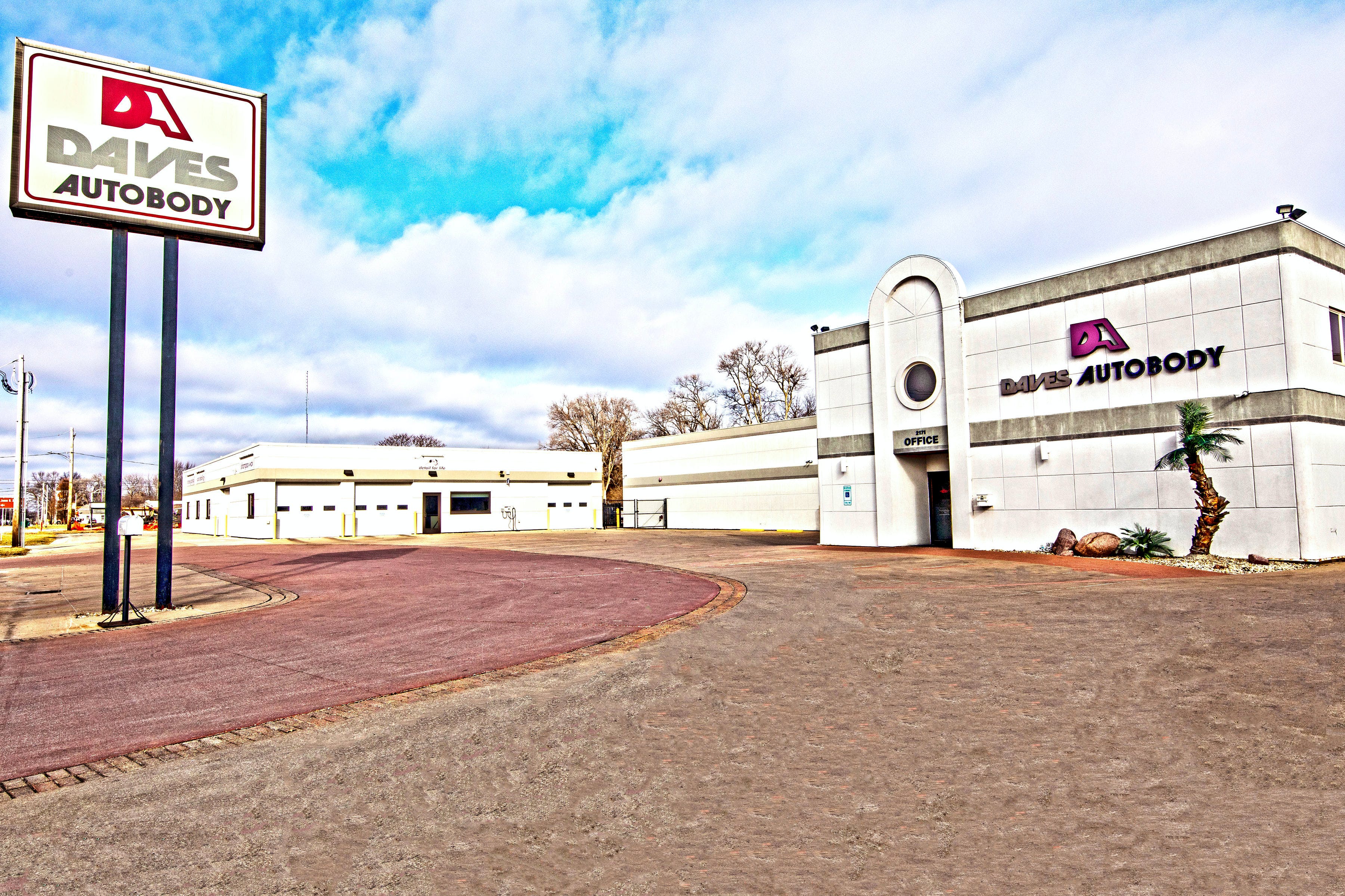 Shopwideangle Outside