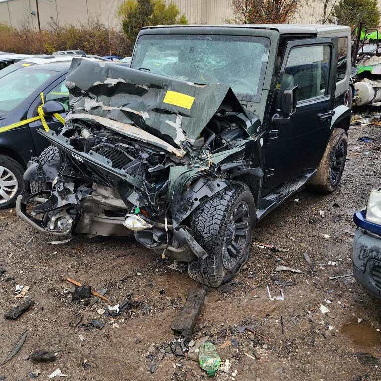 65a7fe82903979001ebd7bac Gary Nobles Damaged Vehicle