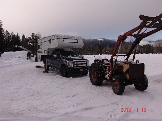 2014 F350 with 6.7 diesel power. The odometer shows 199,500 miles, and the vehicle uses an automatic transmission.