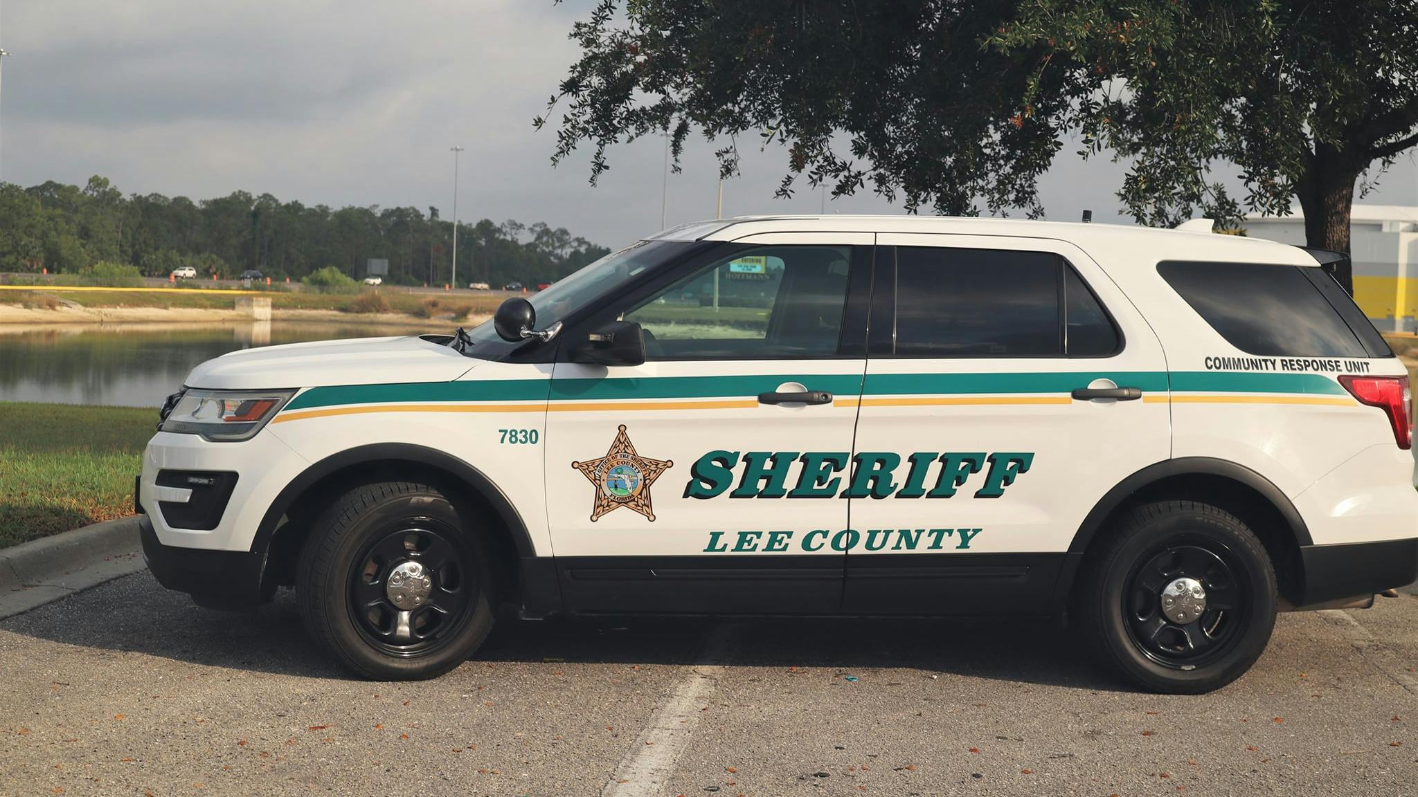 662fdb12b4b8d9001f624b2c Lee County Sheriff Cruiser