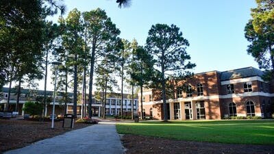 664631c364788a01f35332fb Sandhills Community College Campus