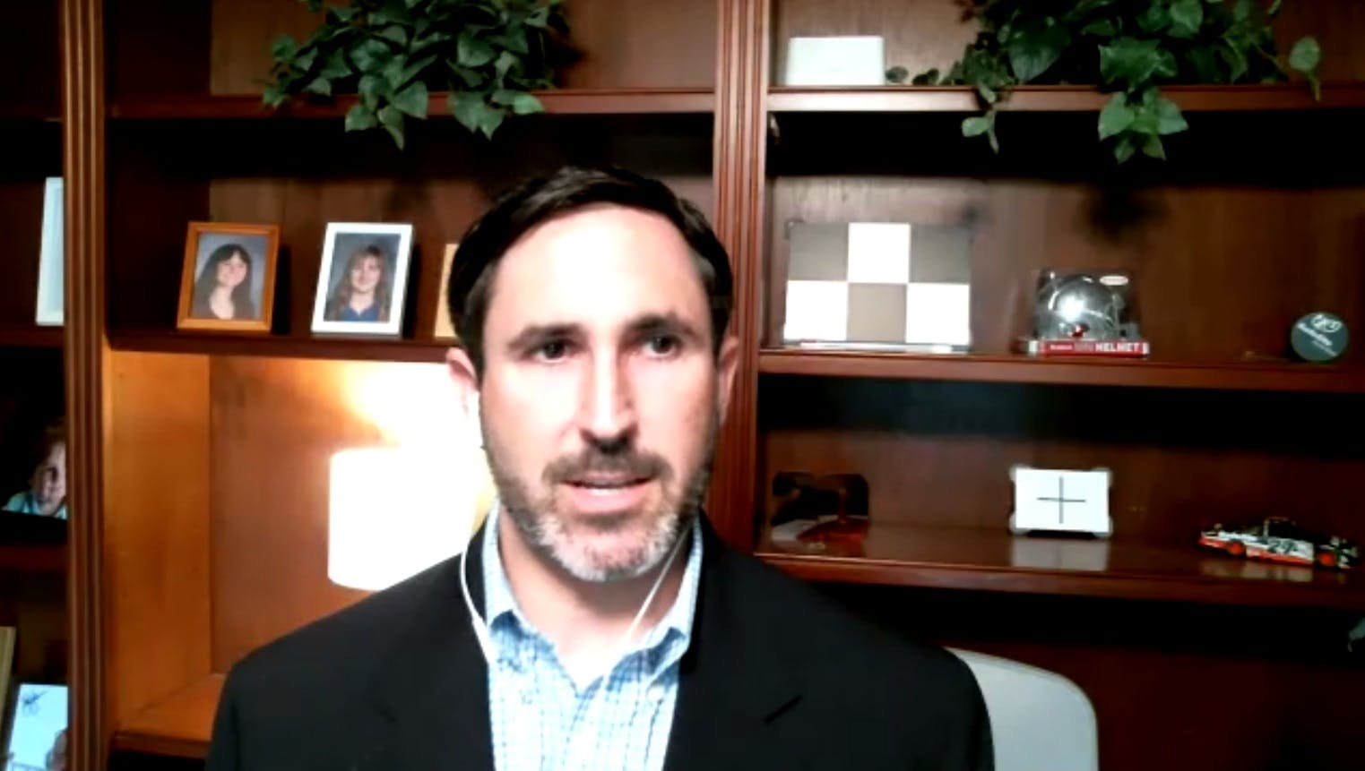 Elliott Asch, assistant vice president of recalibration services at Safelite AutoGlass, said his company&rsquo;s recalibration procedure requires electronic proof via communication between the scan tool and the vehicle that the recalibration was successful.