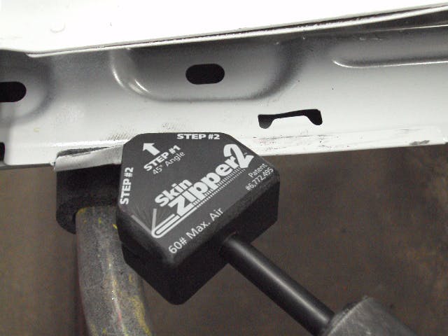 Skin Zipper2 Action 2 558047be7deab