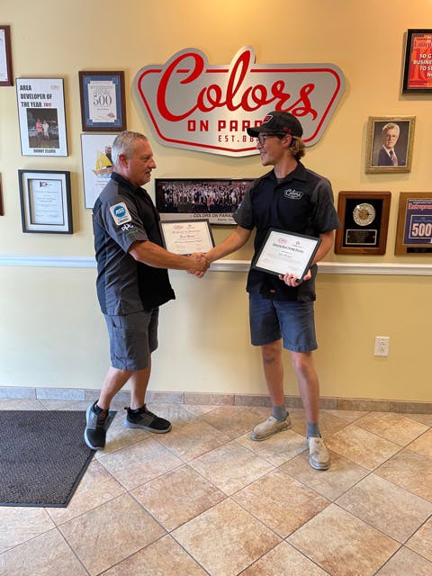 6656fe80d57e7e004f6eac3e Evanhandshake