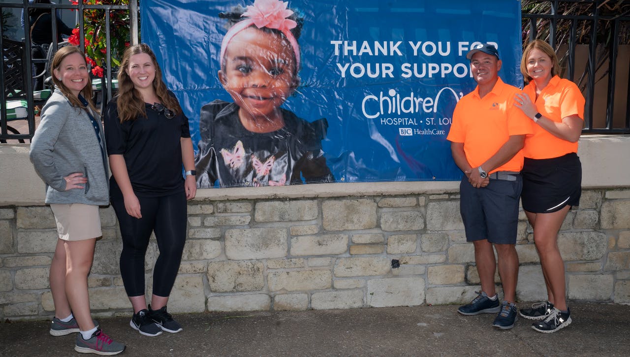 Scott and Sarah Schaefer (right) are joined by staff from St. Louis Children&rsquo;s Hospital at the 5th Annual David Ian Charity Golf Tournament at Greenbriar Hills Country Club in Kirkwood, Mo., on Sept. 26.
