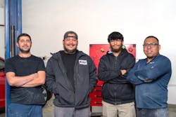 shop_crew_01b shop_crew_01b