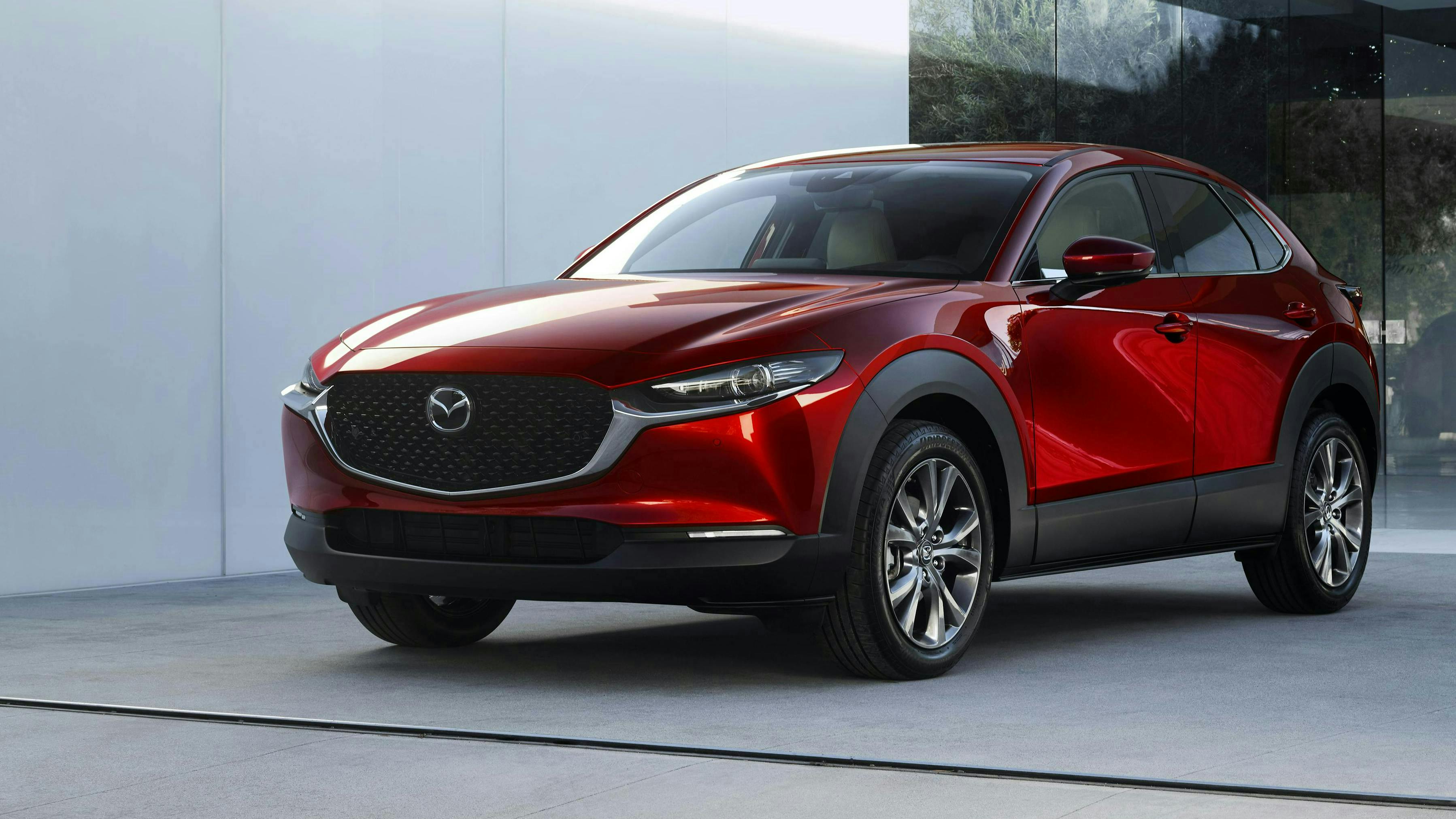 Mazda's special effect color Soul Red on its CX30