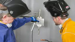 6a6a1b4e749fb3cd6dc6c95e I Car Welding Photo Large